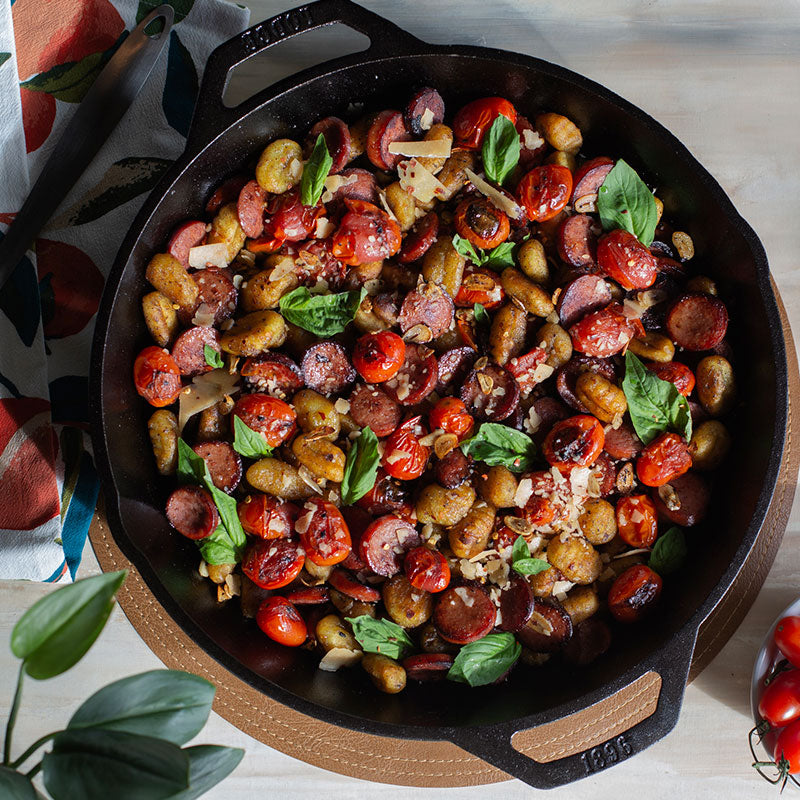 3_L12SKL_13.25-Inch-Dual-Handle-Pan_Crowd_800x800_WEB-2.jpg